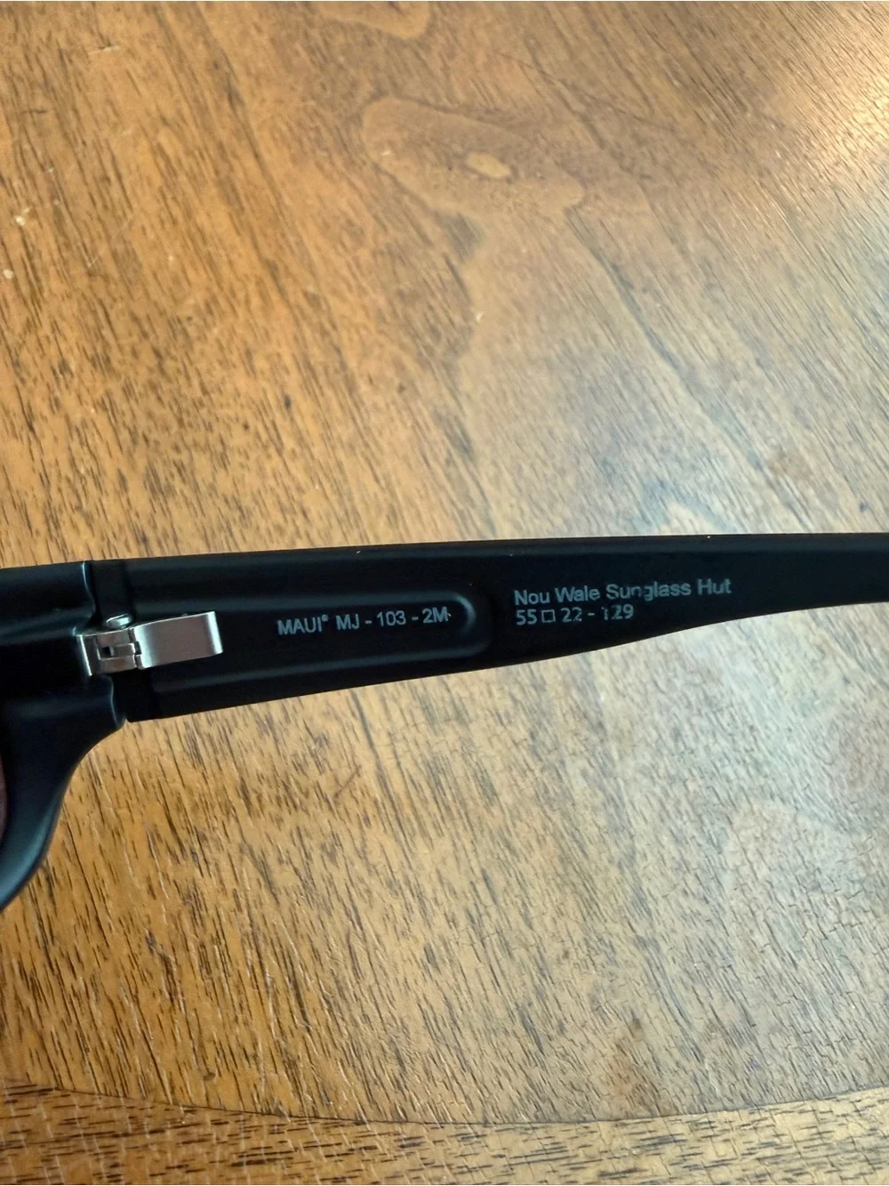 Maui Jim Stingray Sunglasses Black Frame, like new condition